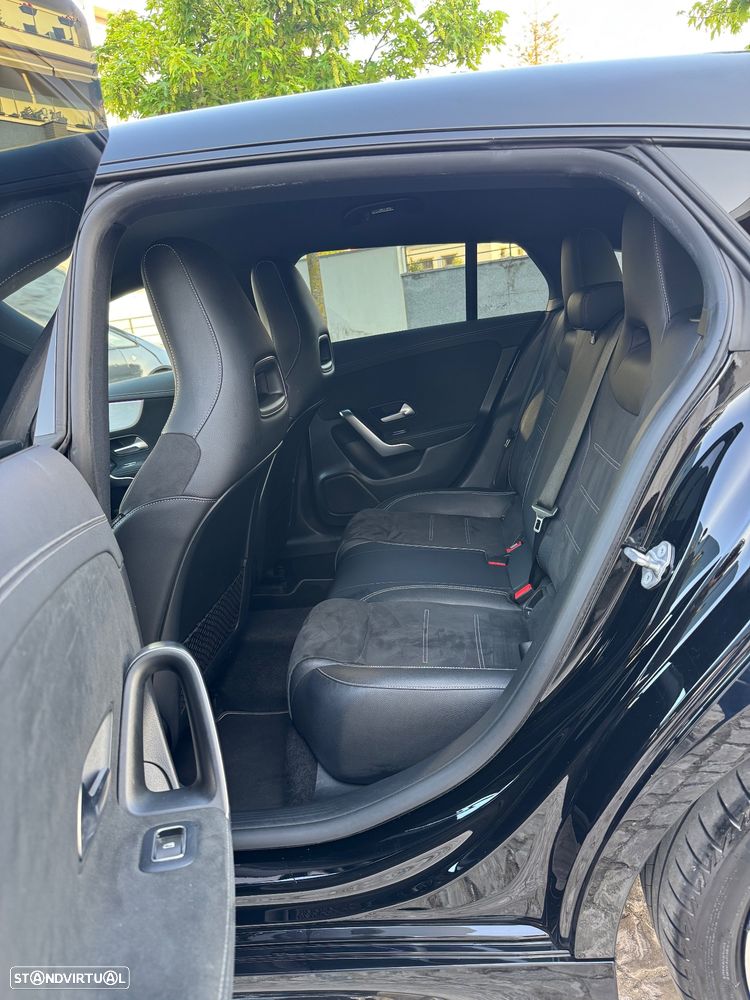 Mercedes-Benz CLA 250 - 25
