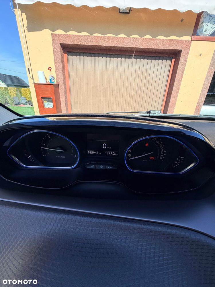 Peugeot 2008 e-HDi FAP 115 STOP & START Allure - 22