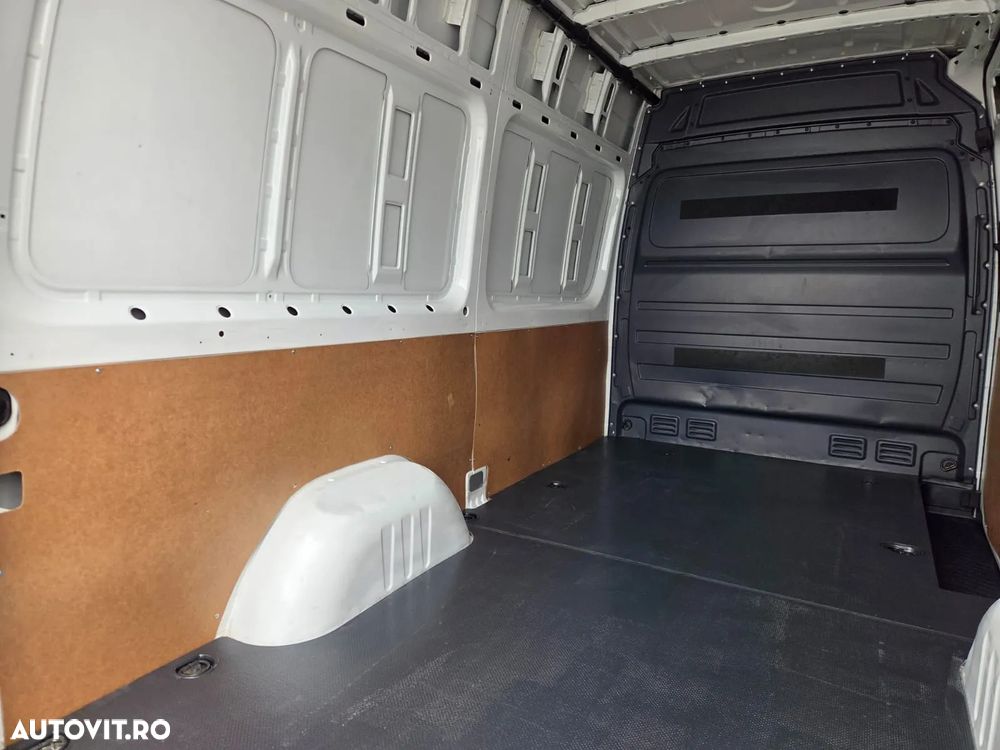 Mercedes-Benz Sprinter L3H2 - 12