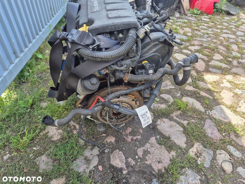 silnik Opel Corsa Adam 1.2 z12xer - 2