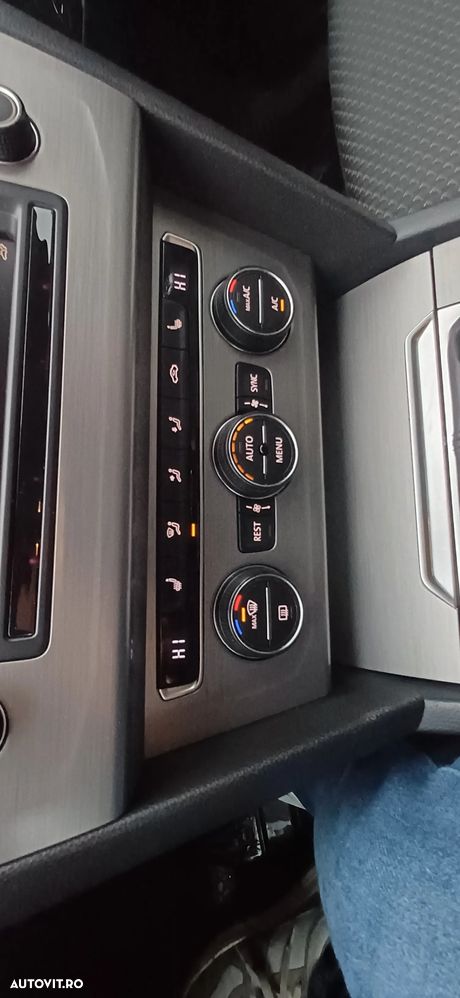 Volkswagen Passat 2.0 TDI SCR Highline - 15