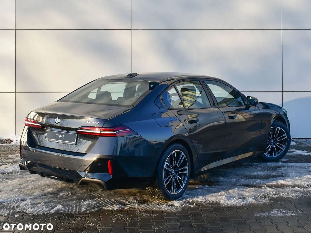 BMW Seria 5 520d xDrive - 5