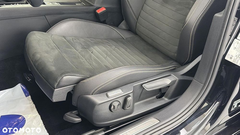 Volkswagen Passat 2.0 TDI EVO Elegance DSG - 13