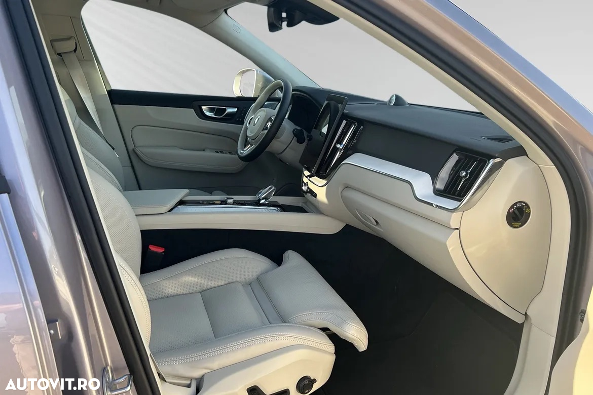 Volvo XC 60 T6 AWD AT PHEV Plus Bright - 10