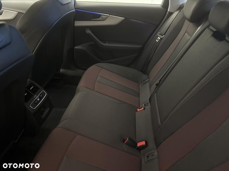 Audi A4 Limousine 35 TFSI mHEV S Line S tronic - 19