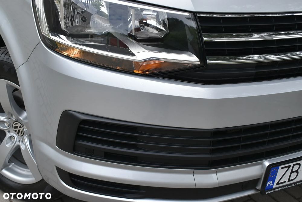 Volkswagen Caravelle 2.0 TDI L2 Comfortline DSG - 4