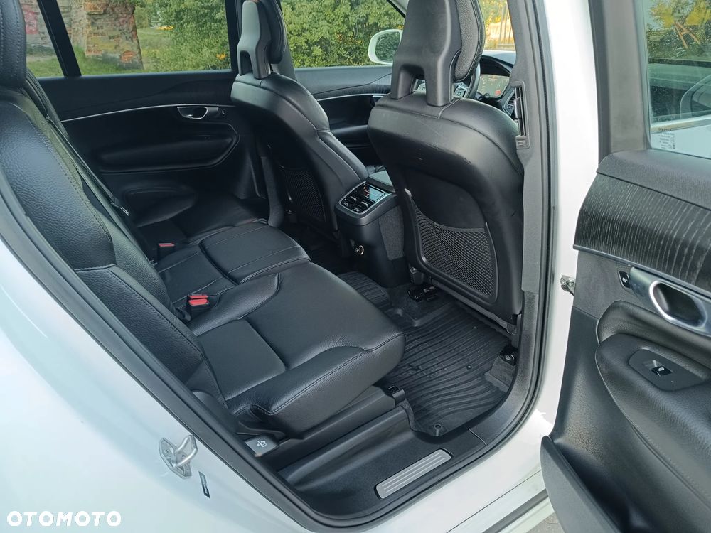 Volvo XC 90 T5 AWD Momentum 7os - 23