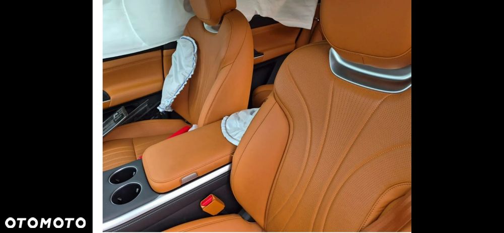 XPeng G9 98 kWh AWD Performance - 11