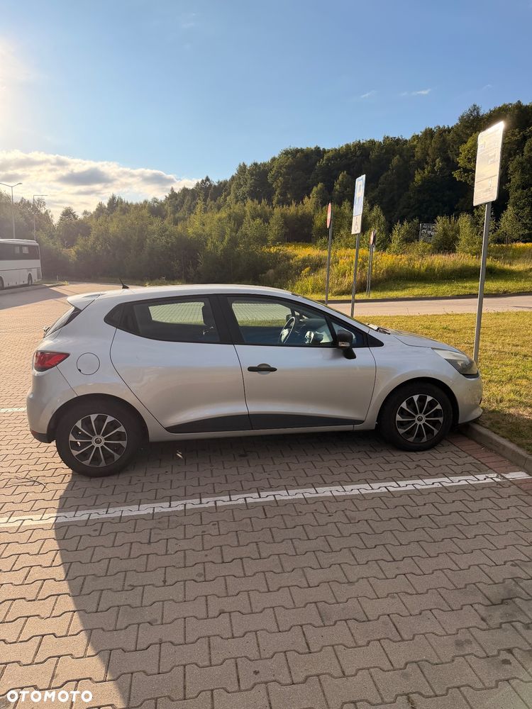 Renault Clio 1.2 16V Life - 5