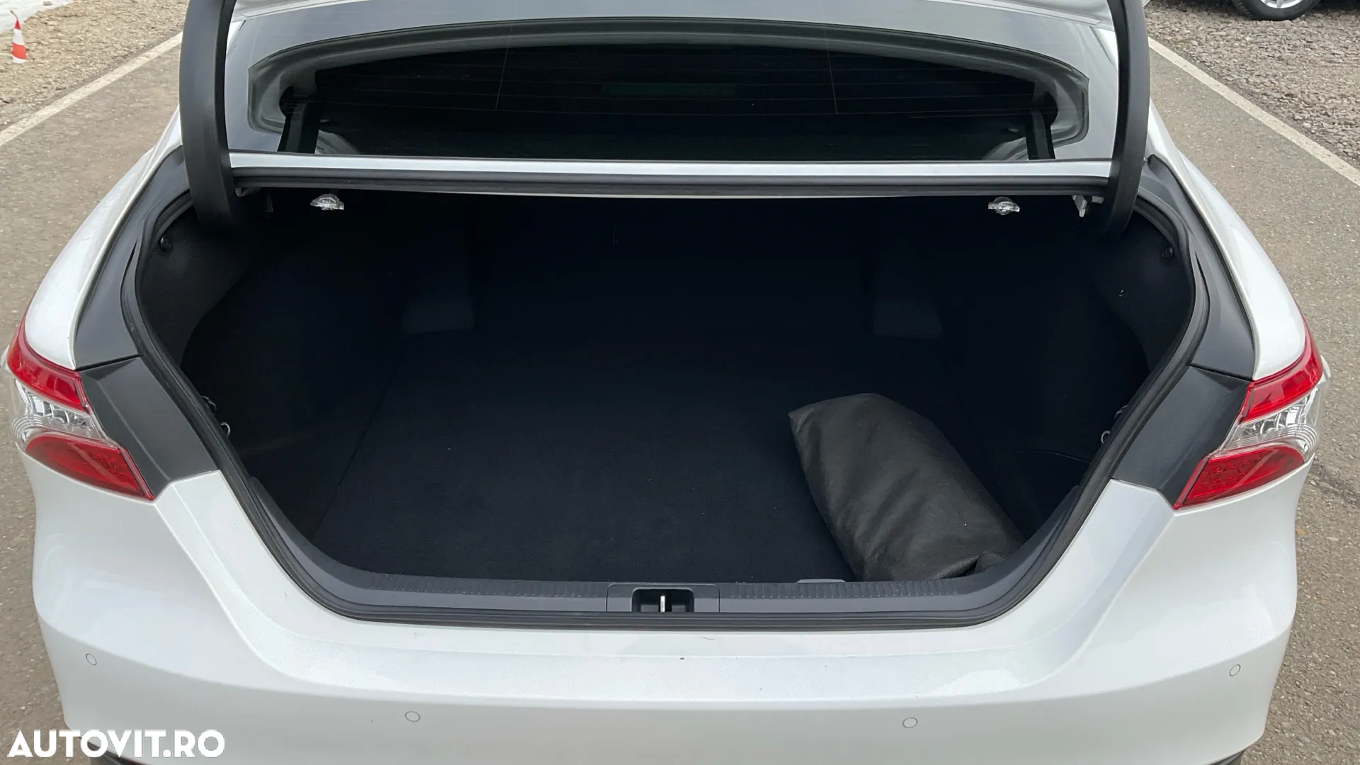 Toyota Camry 2.5 Hybrid Dynamic - 17