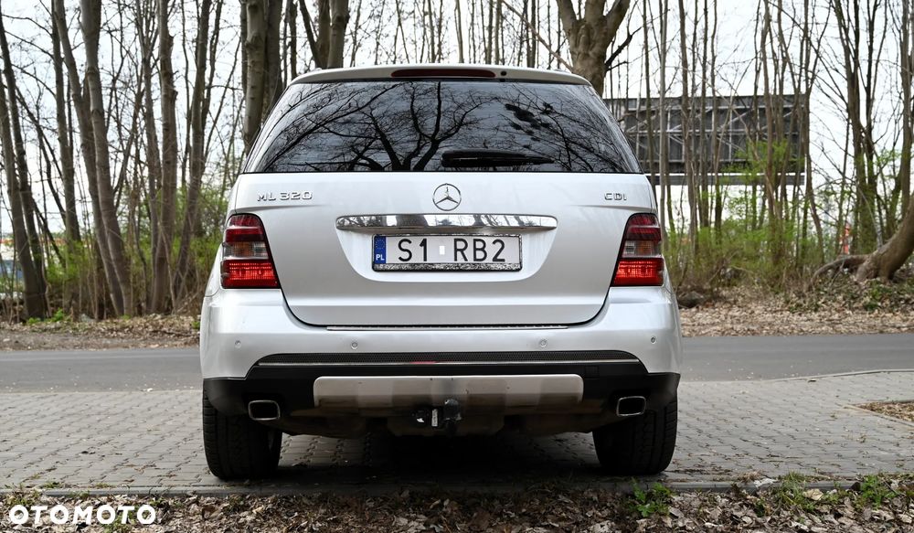 Mercedes-Benz ML - 18