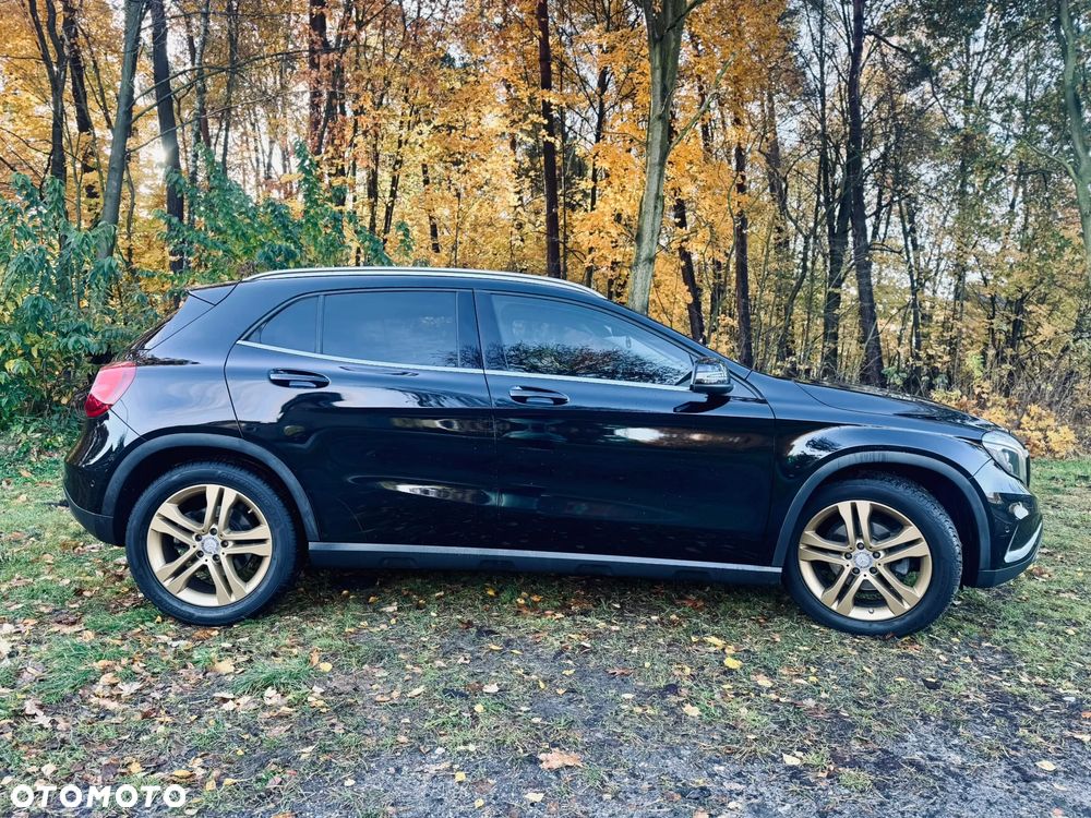 Mercedes-Benz GLA 220 CDI 7G-DCT AMG Line - 6