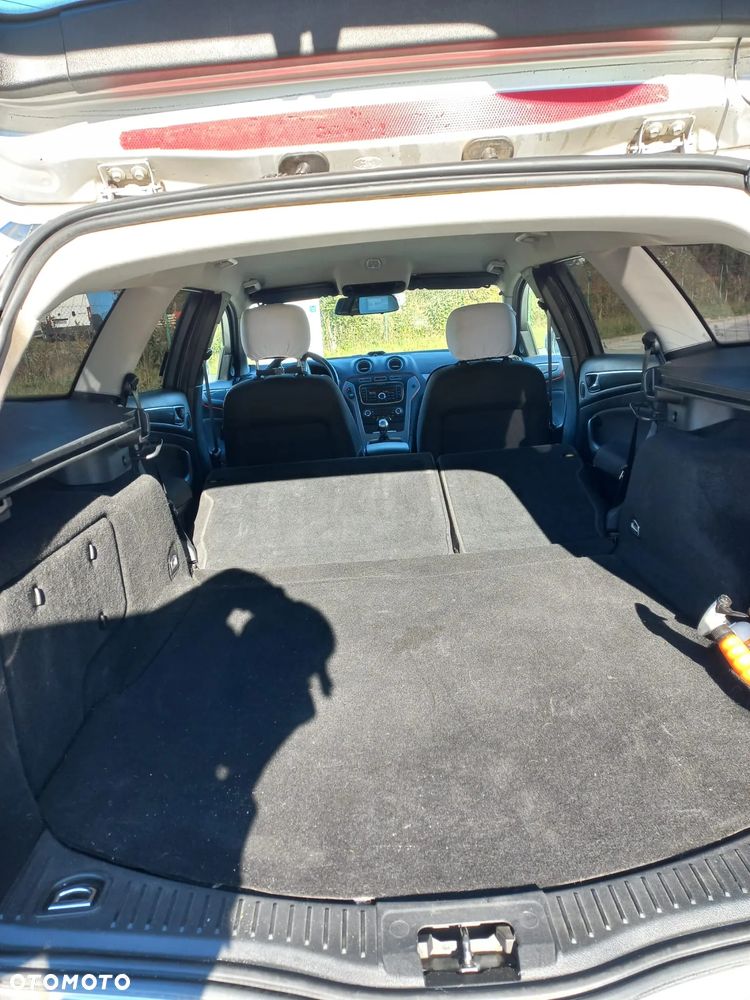 Ford Mondeo 1.6 Ambiente - 17