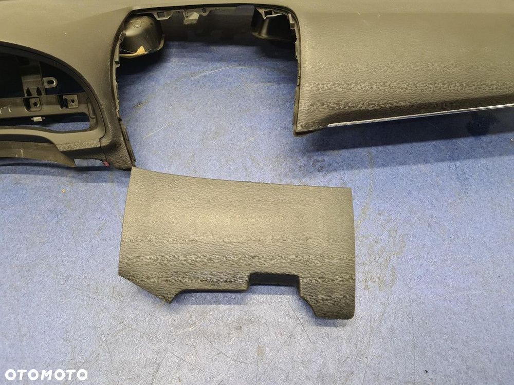 TOYOTA AVENSIS T27 LIFT 2012 DESKA ROZDZIELCZA - 2