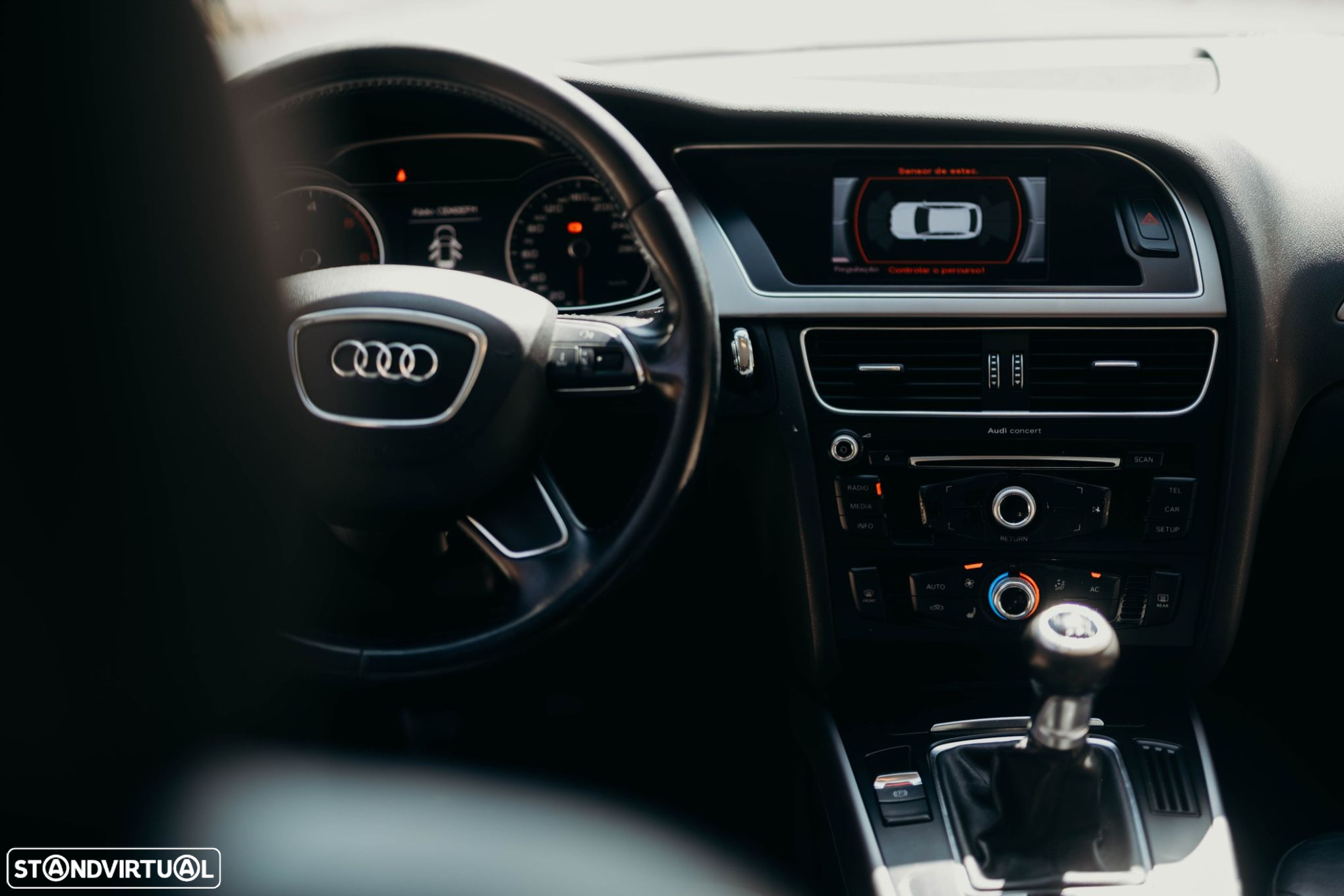 Audi A4 Avant 2.0 TDI Business Line Advance - 34