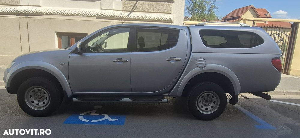 Mitsubishi L200 - 12