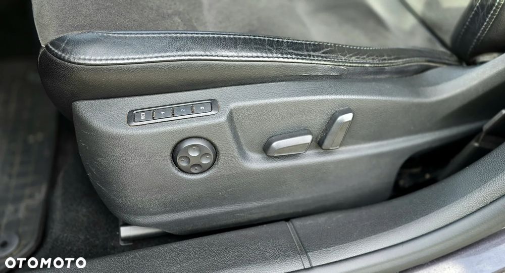 Skoda Superb 2.0 TDI Ambition DSG - 19
