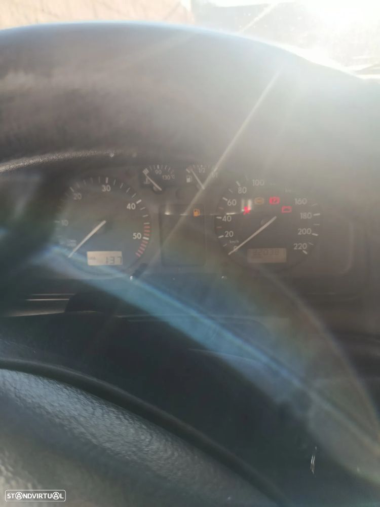 VW Passat 1.9 TDi Confortline - 12