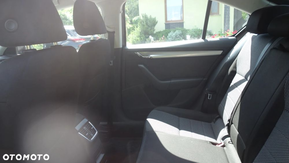Skoda Octavia 1.4 TSI Ambition - 19