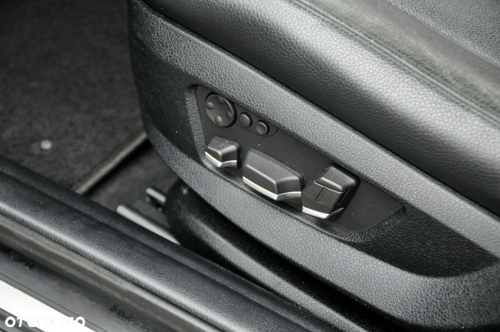 BMW Seria 5 - 25