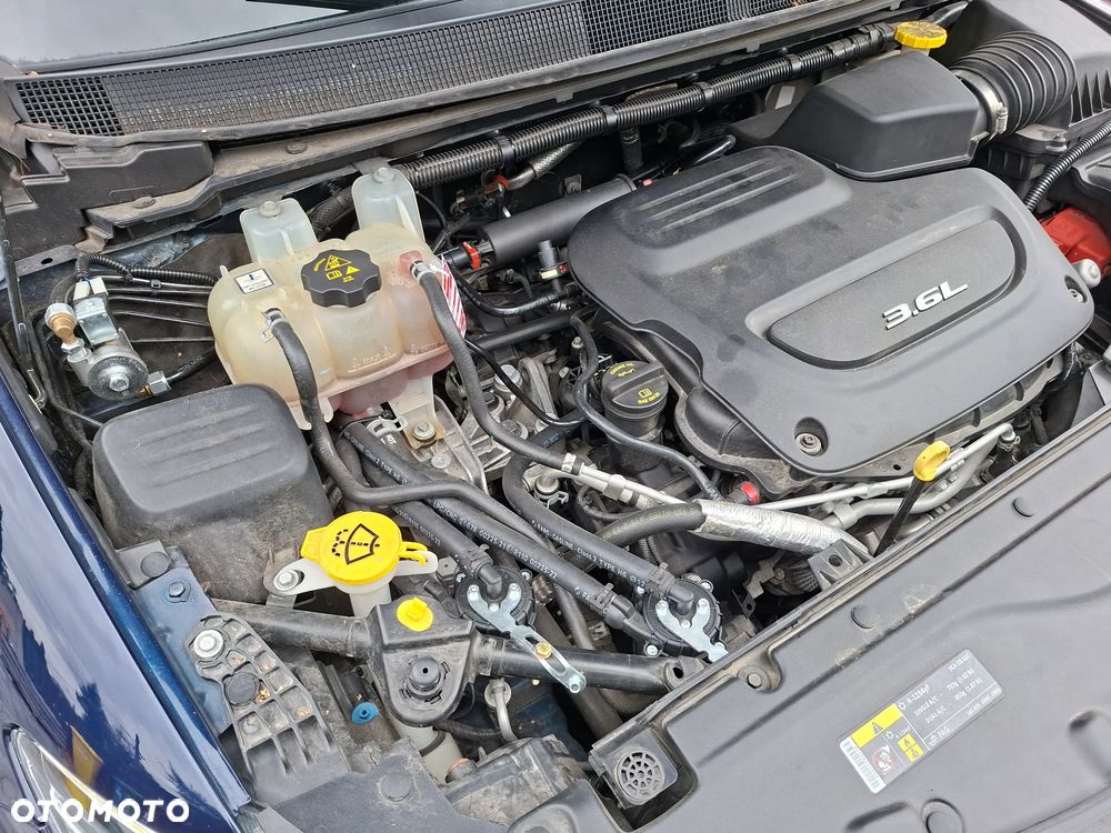 Chrysler Pacifica - 32
