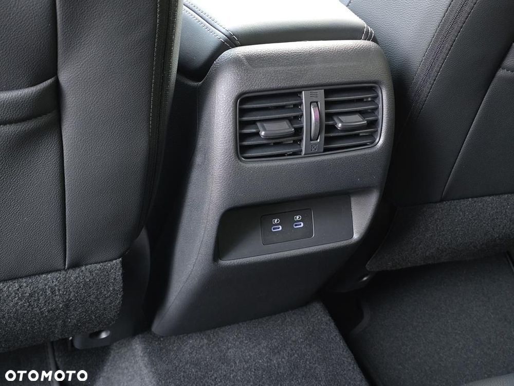 Nissan Qashqai 1.3 DIG-T MHEV N-Connecta Xtronic - 9