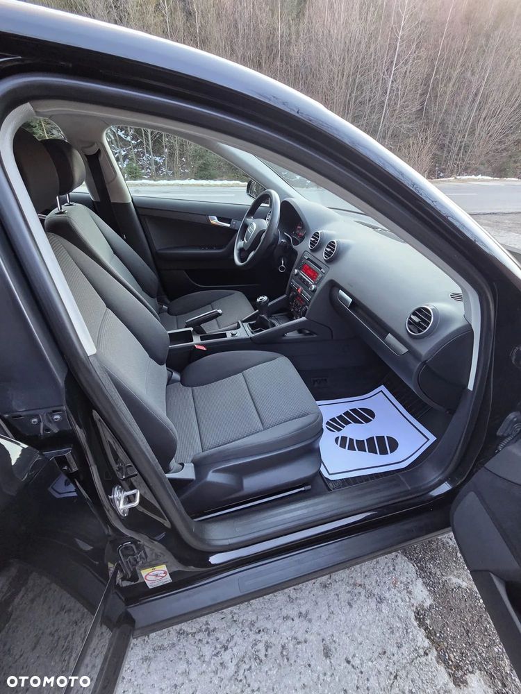 Audi A3 Sportback 1.6 Attraction - 23