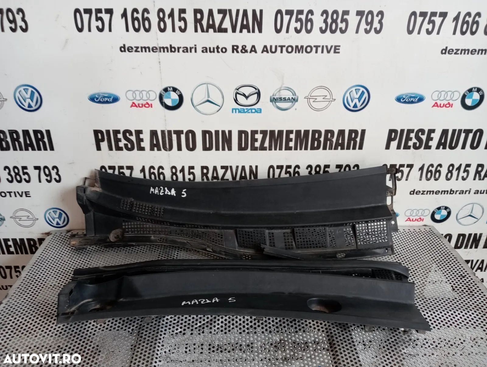 Grila Stergatoare Mazda 5 An 2005-2006-2007-2008-2009-2010 Volan Stanga Dezmembrez - Dezmembrari Ar - 1