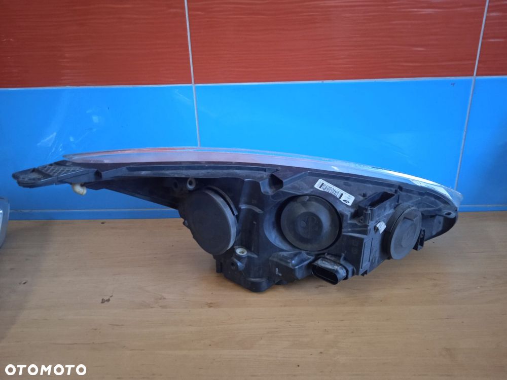 Lampa Lewa Przednia Ford Focus MK3 F1EB-13W030 - 3