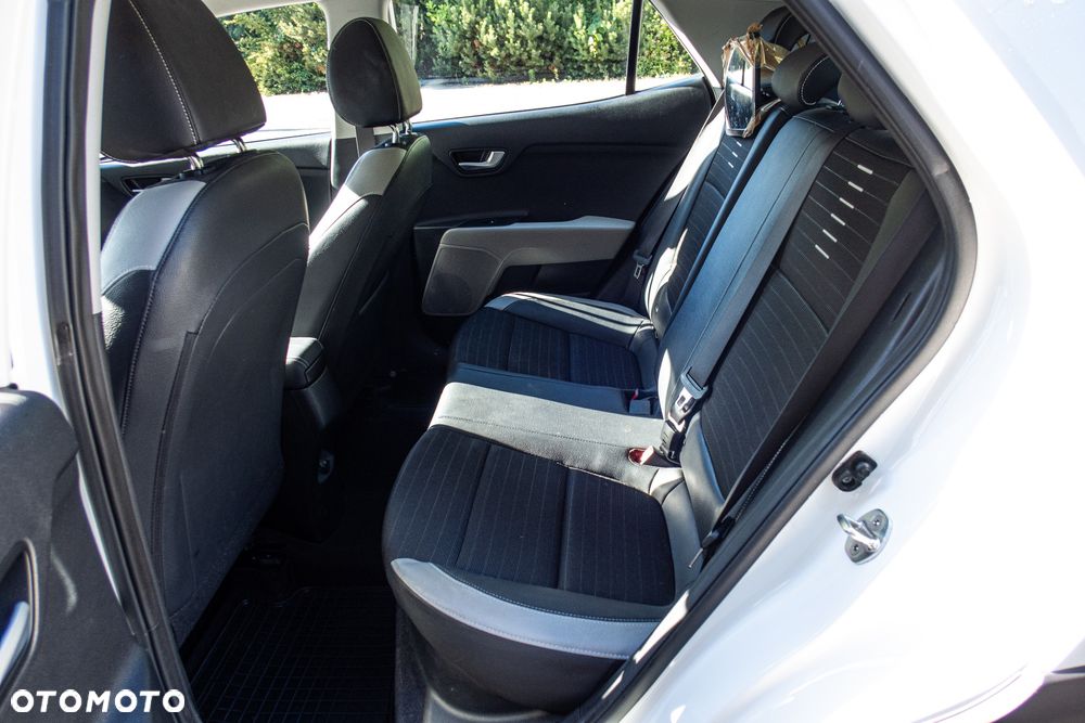 Kia Stonic 1.4 L - 16