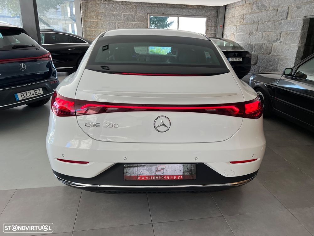 Mercedes-Benz EQE 300 Electric Art - 9