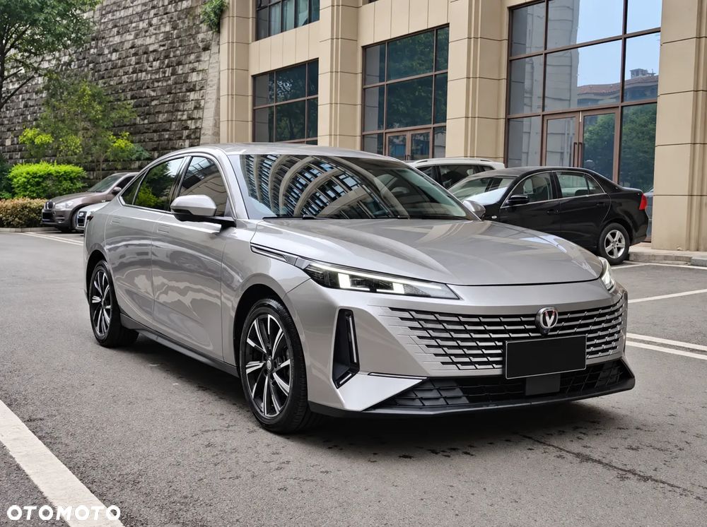 Changan UNI-V - 4