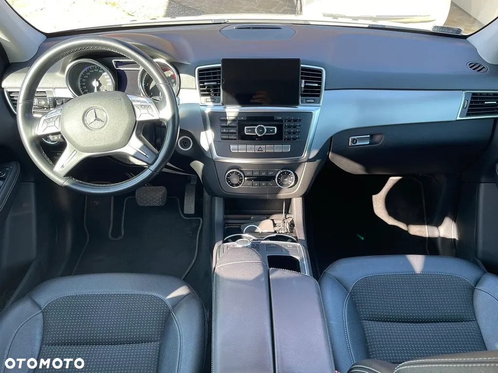 Mercedes-Benz ML 350 BlueTec 4-Matic - 8