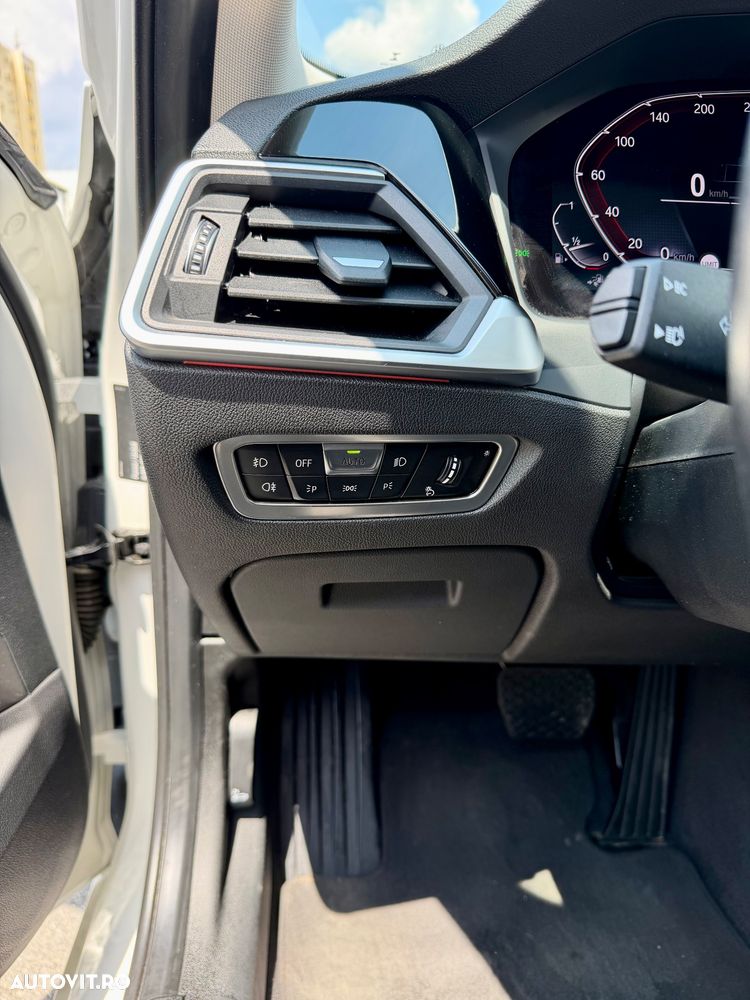 BMW Seria 3 330e Aut. Luxury Line - 13