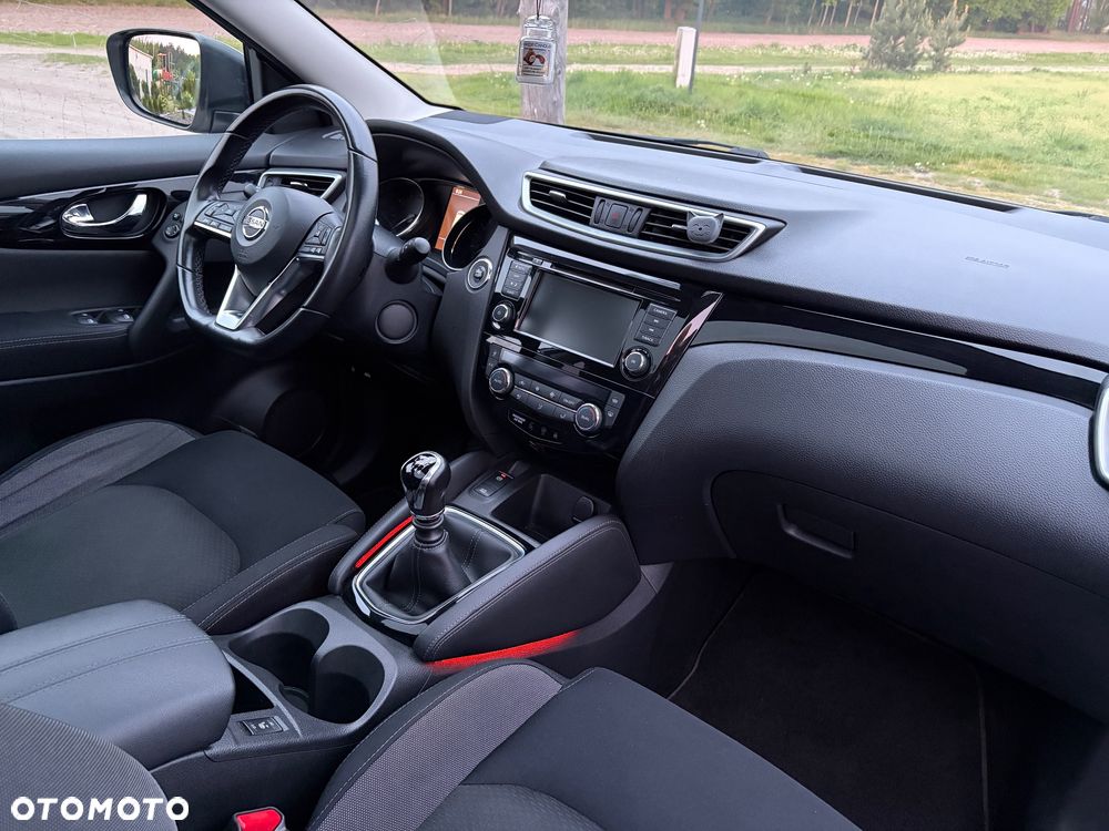 Nissan Qashqai 1.3 DIG-T N-Connecta - 20