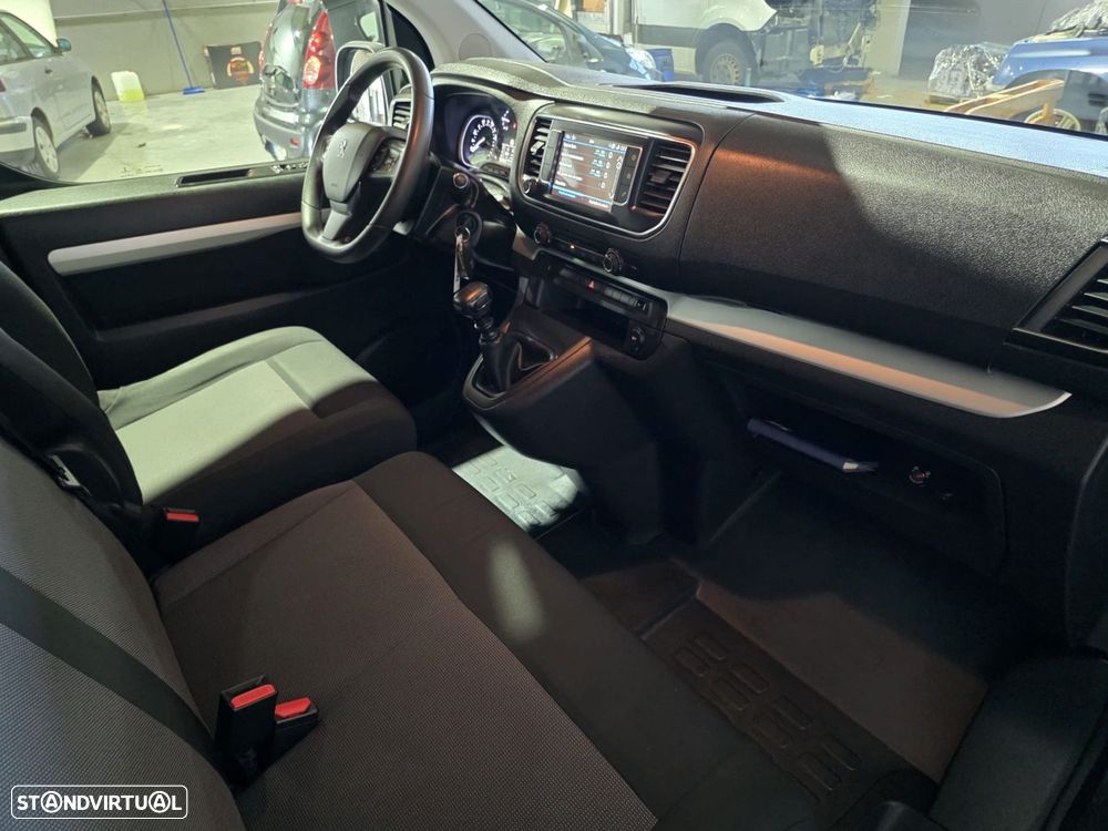 Peugeot Traveller - 17