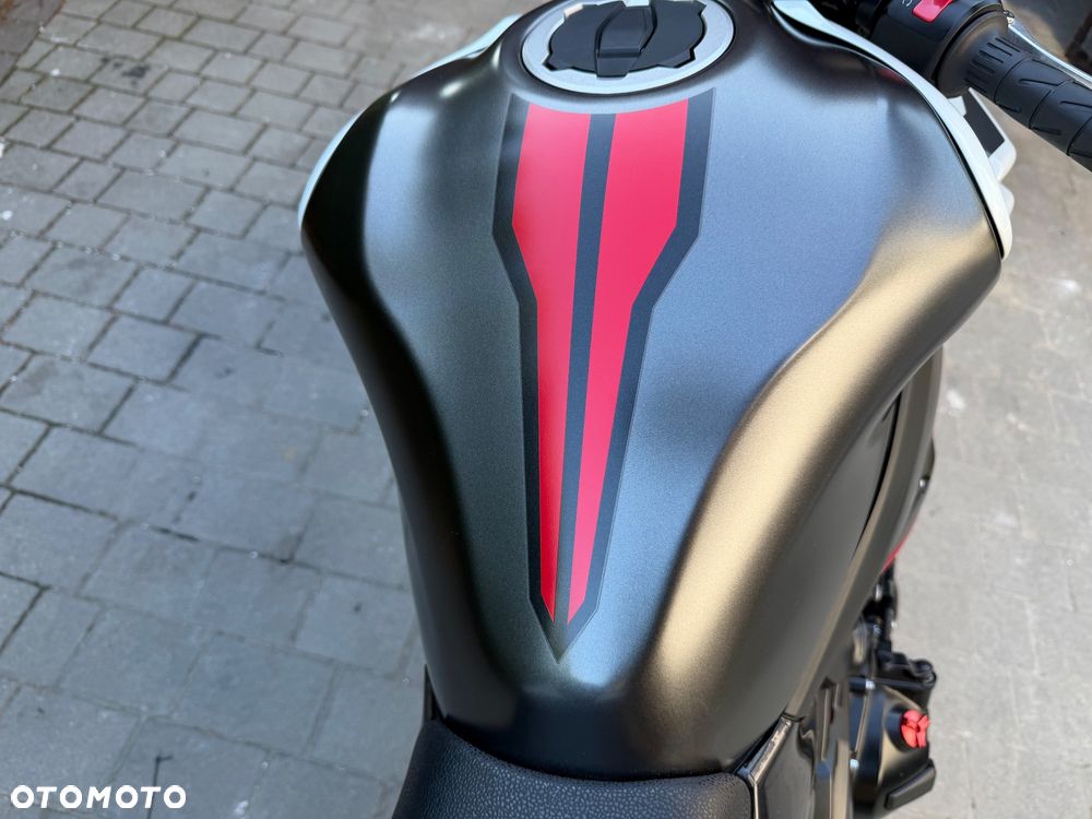 Kawasaki Z 900 - 21