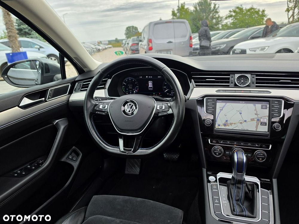 Volkswagen Passat - 29