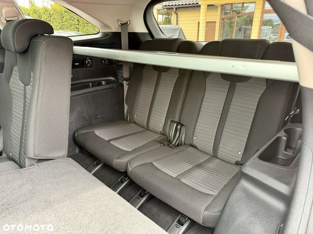 Kia Sorento - 11
