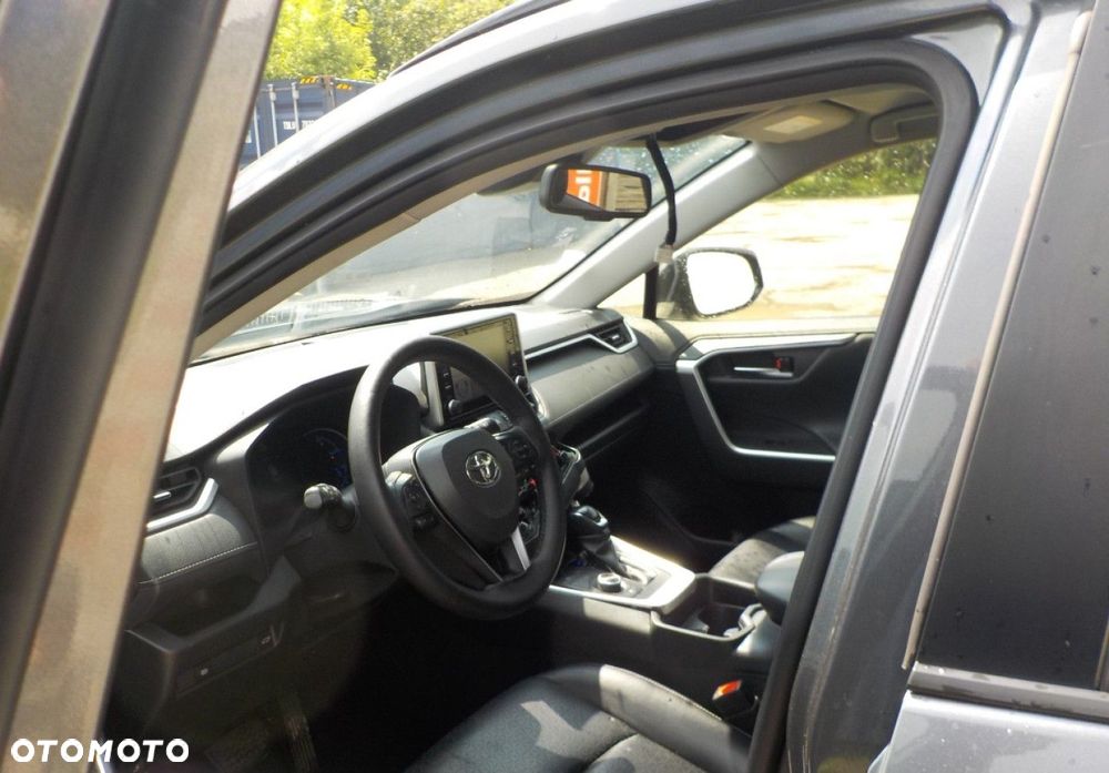 Toyota RAV4 - 18