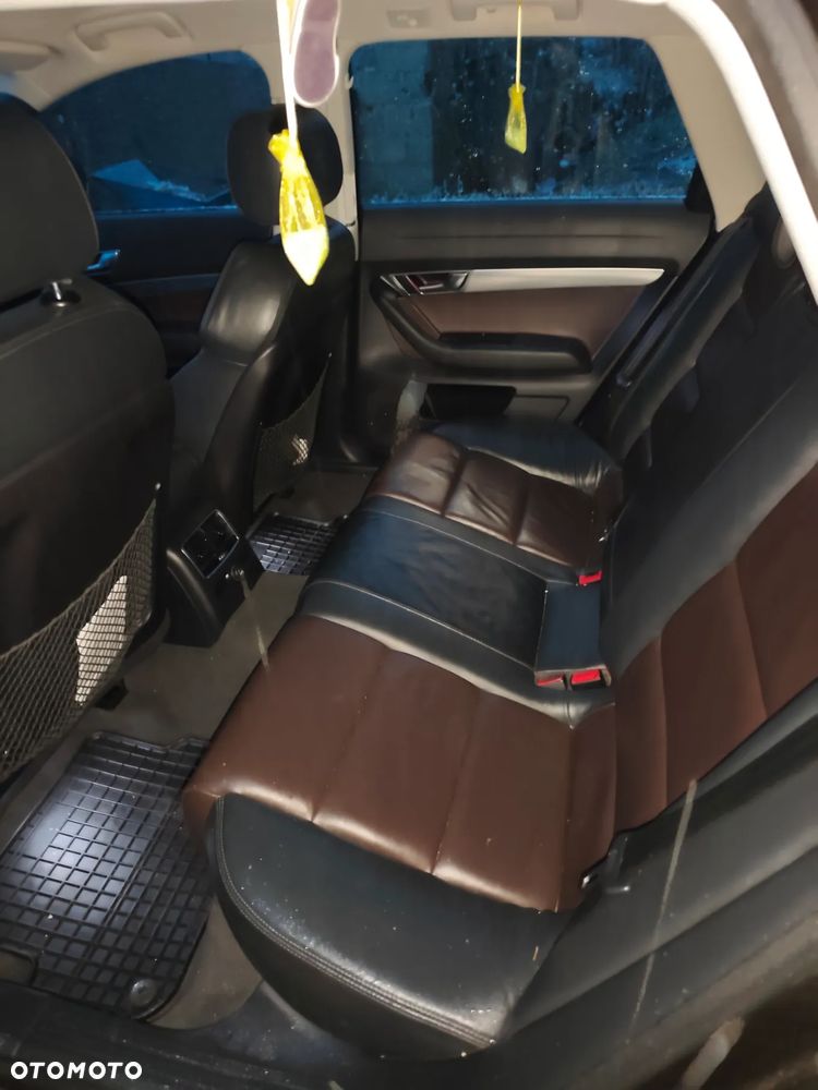 Audi A6 Allroad - 12