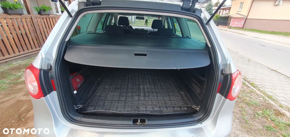 Volkswagen Passat 2.0 TDI DPF Comfortline - 9