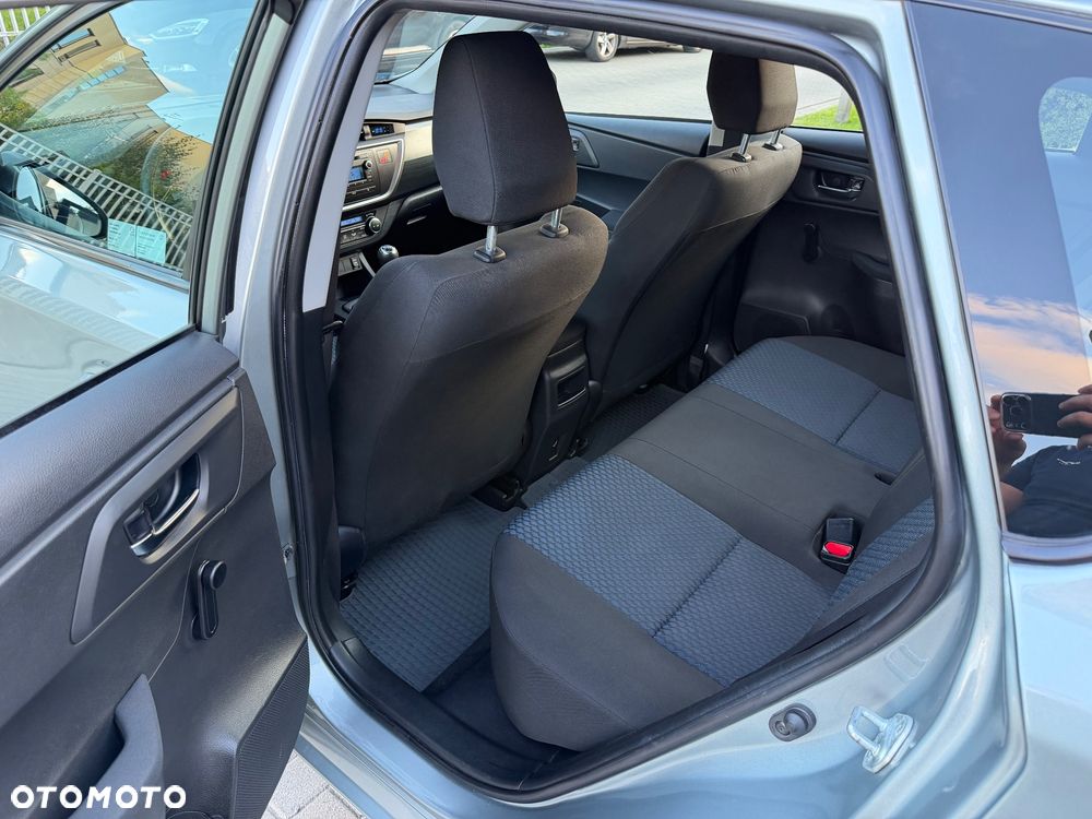 Toyota Auris 1.33 VVT-i Active - 19