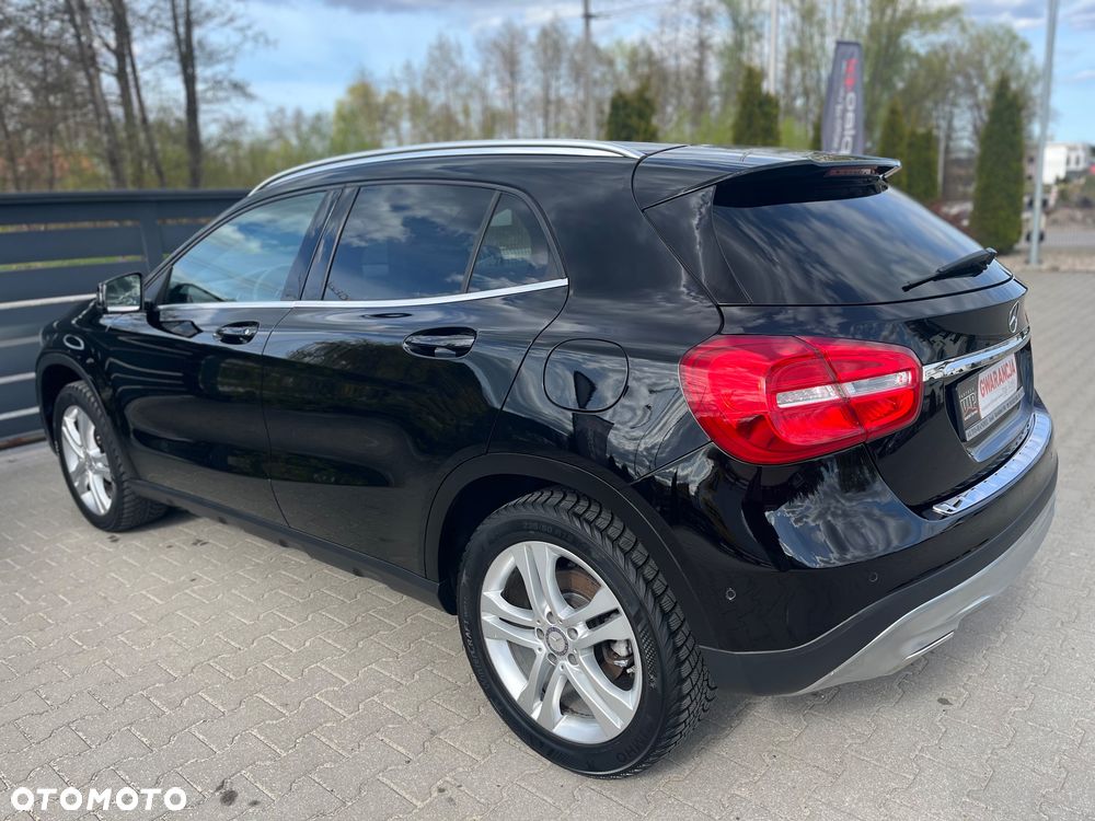 Mercedes-Benz GLA 200 Activity Edition - 15