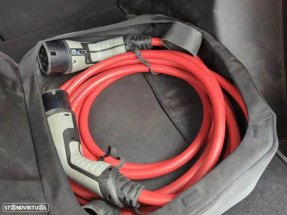 Peugeot e-2008 50 kWh GT - 12