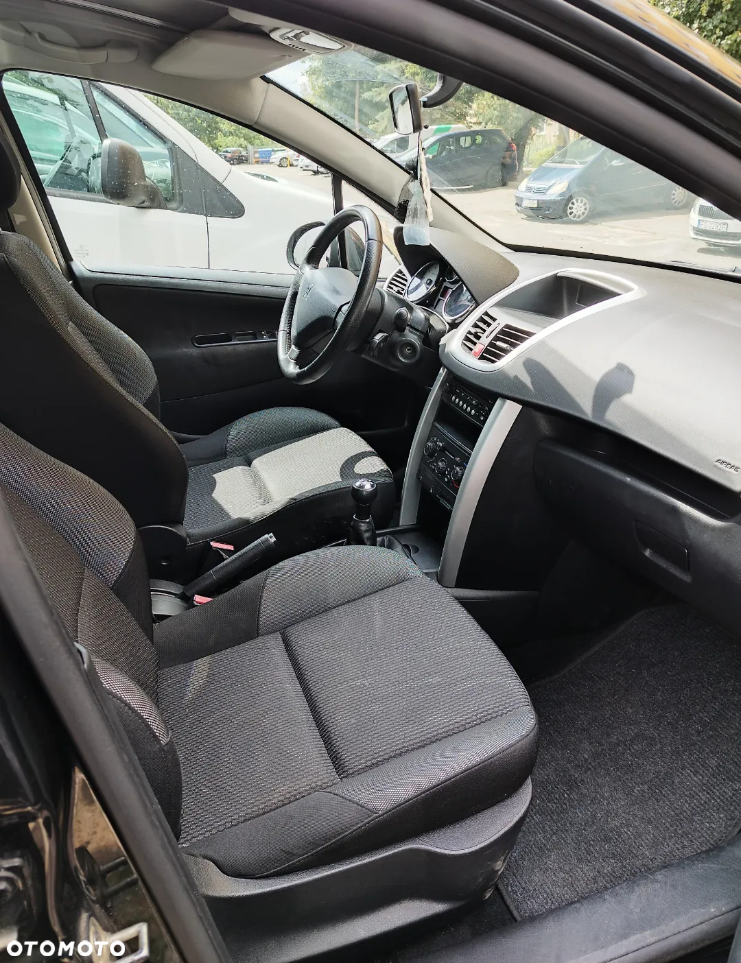 Peugeot 207 1.4 Trendy - 8