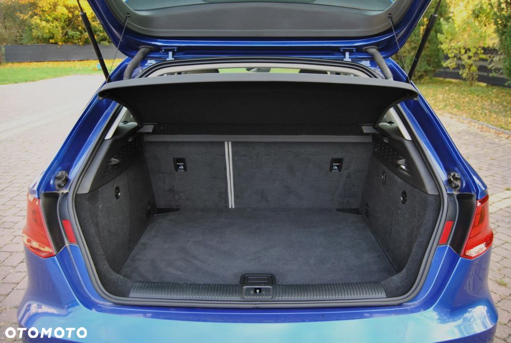 Audi A3 Sportback 1.4 TFSI S line Sportpaket - 16