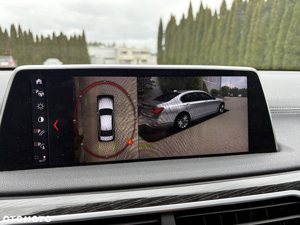 BMW Seria 7 750Li Edition Exclusive - 24