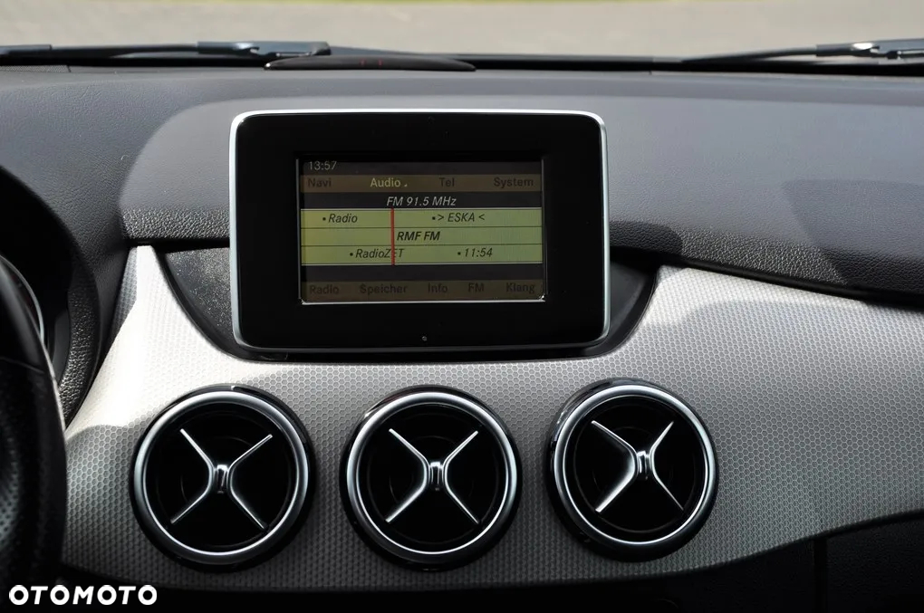 Mercedes-Benz Klasa B 180 BlueEFFICIENCY Edition - 31