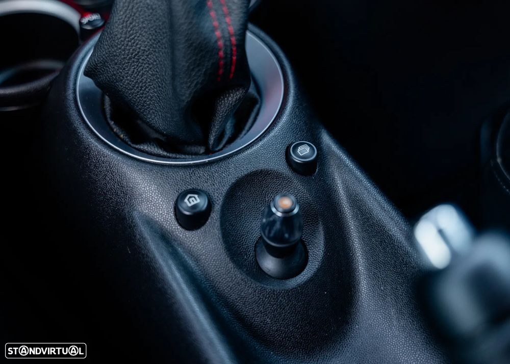 MINI 3 Portas John Cooper Works - 25